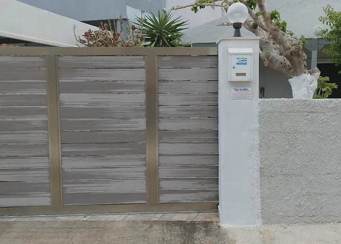 Rania \'S House, Next To The Beach.