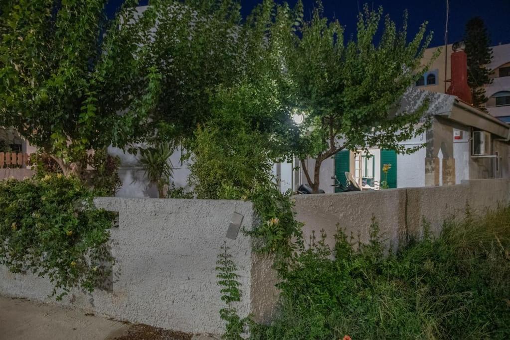 Rania 's House, Next To The Beach. * Amoudara Lasithiou